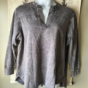 Jane and Delancey Charcoal Tunic Top